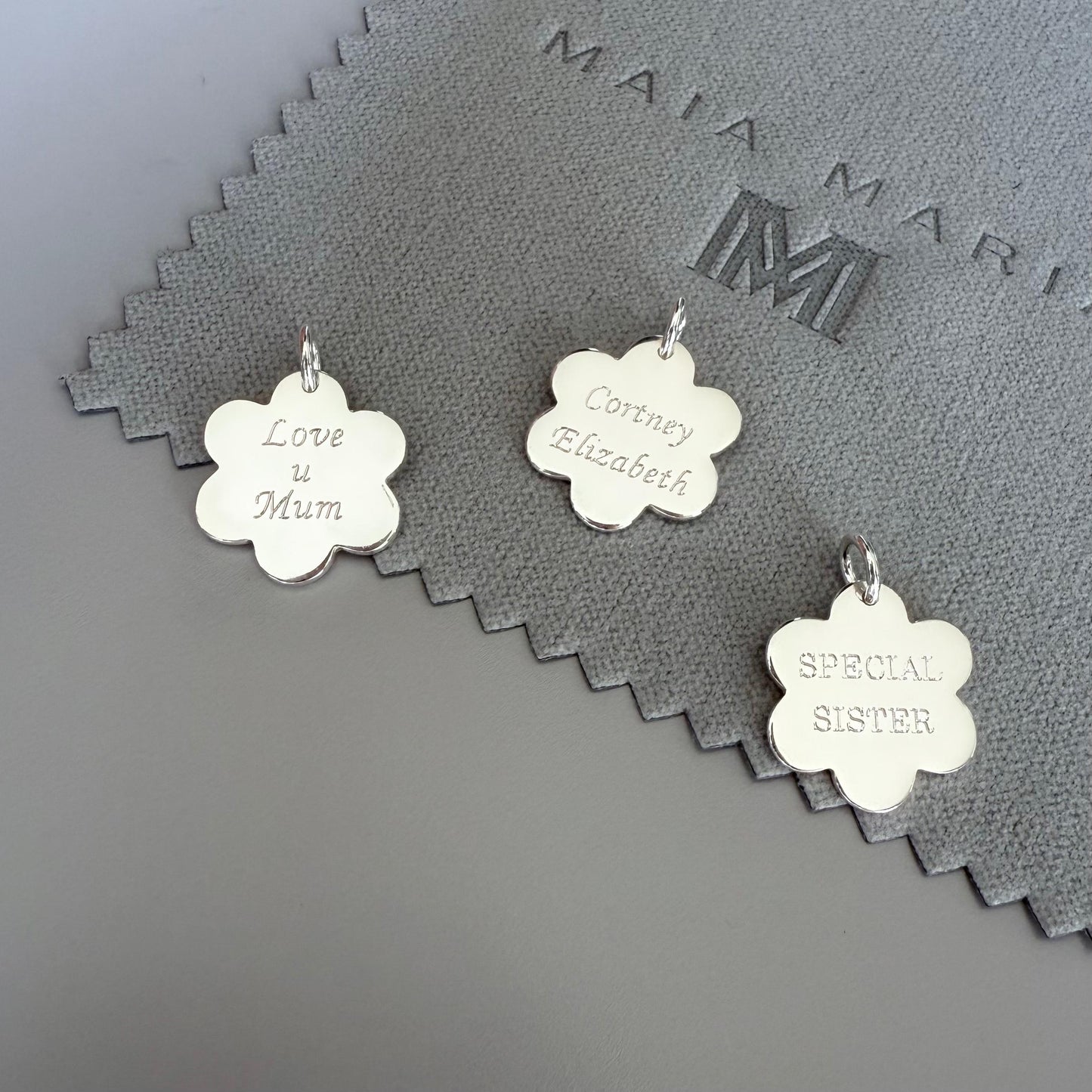 engraved name flower charm for necklace, word pendant, unique gifts, minimalist, bridesmaids gift, personalised birthday gift, SNE09