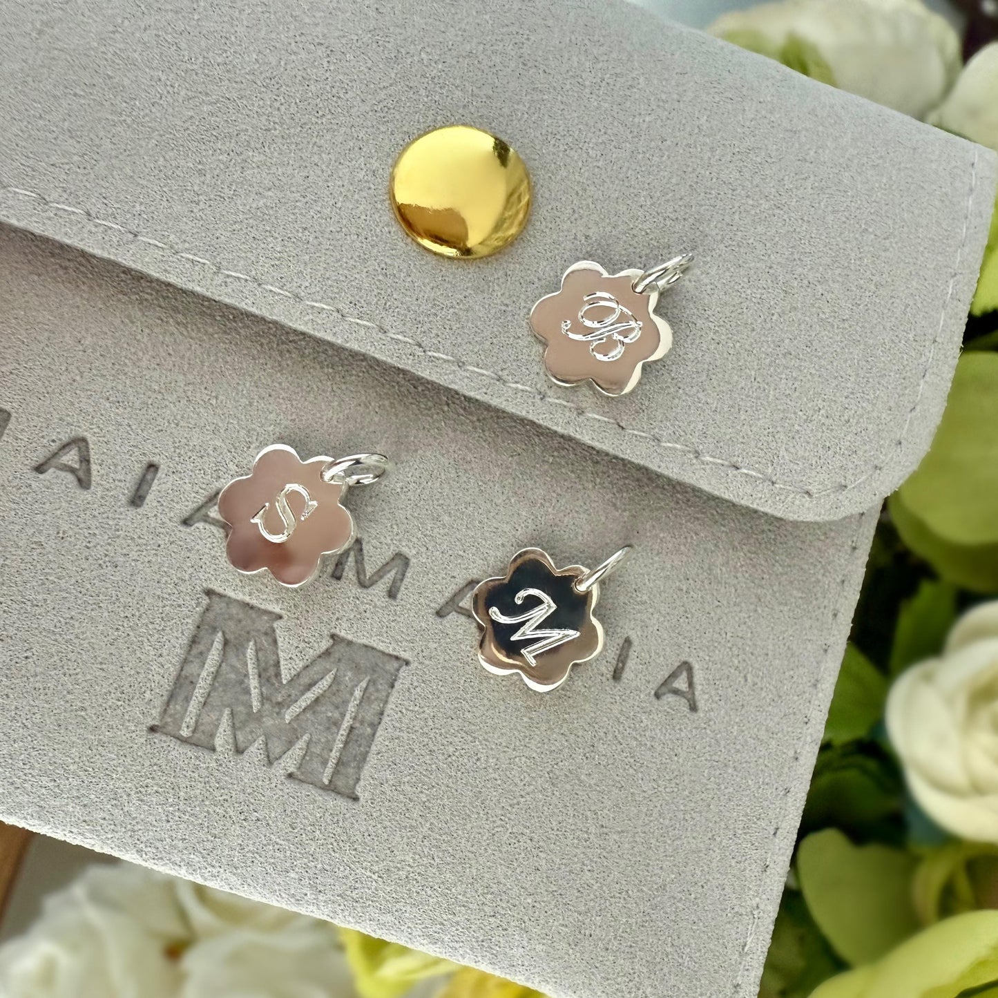 engraved initial flower charm for necklace, letter pendant, minimalist, monogram charm, personalised birthday gift, daisy mini