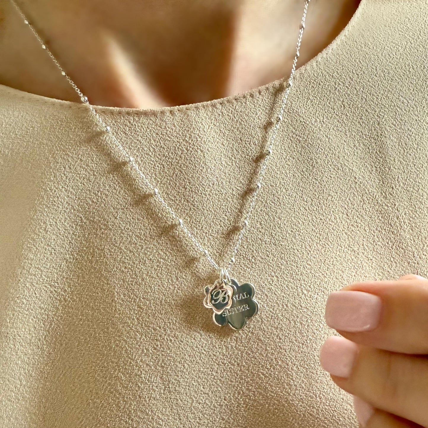 engraved name flower charm for necklace, word pendant, unique gifts, minimalist, bridesmaids gift, personalised birthday gift, SNE09