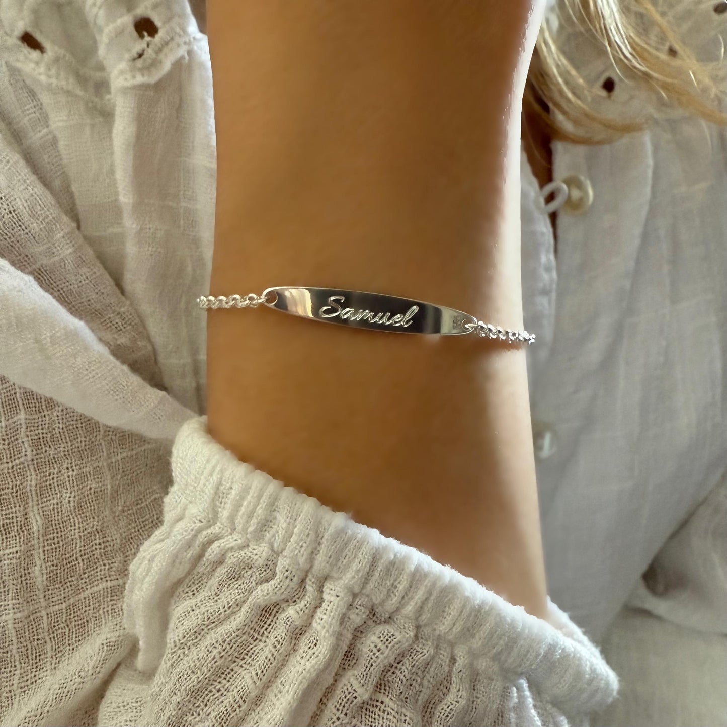 personalised name bar bracelet, engraved name plate, sterling silver, everyday jewellery, birthday gift, gift for her, dainty chain, SBE11