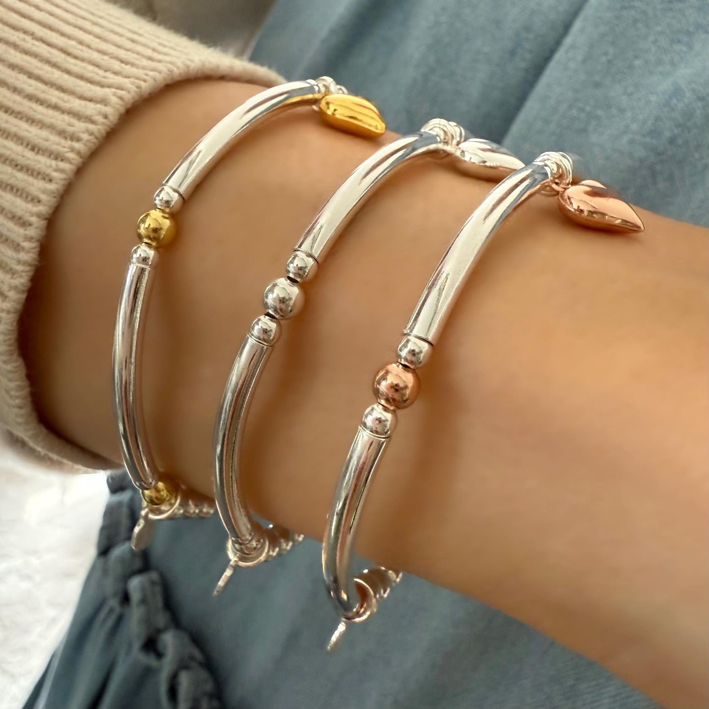 heart charm beaded bracelet, sterling silver, stretchy, bangle, handmade, minimal, bracelet for women, birthday gift, gift for her, SBB01