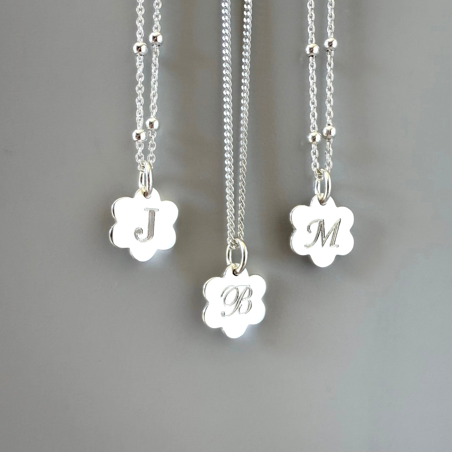 daisy mini engraved pendant necklace, SNE07