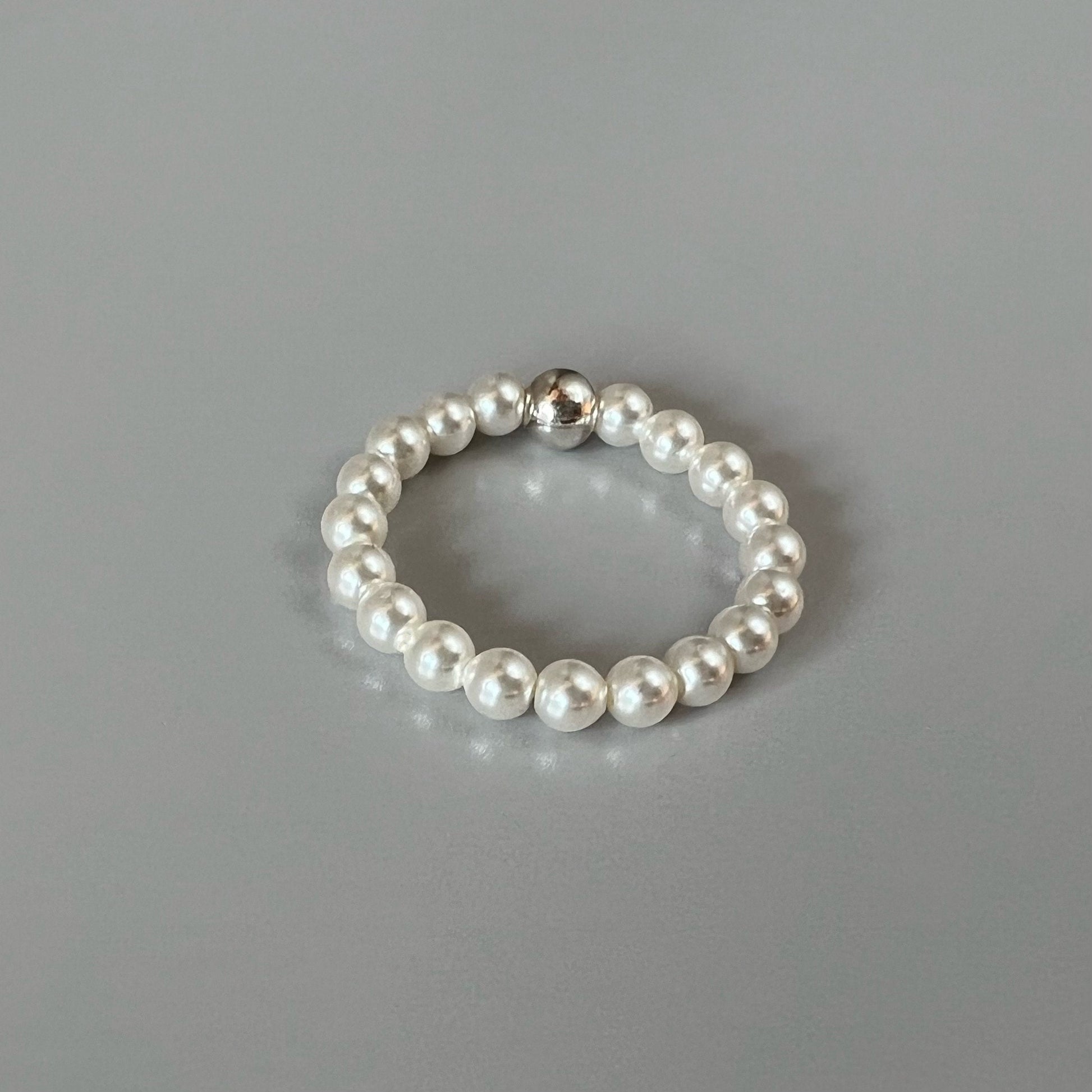 white pearl ring band, handmade beaded stretch ring, minimalist jewellery, gifts for women, PEARL MIXER white SRM18