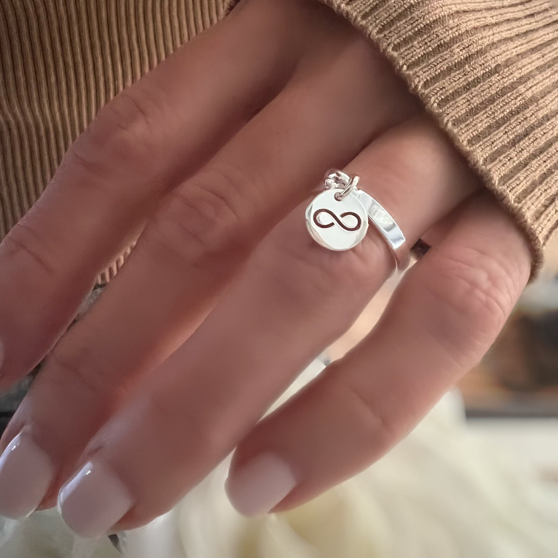 infinity ring, sterling silver band ring, dangle ring, birthday gift, minimalist jewellery, charm ring, Infinity band SRM11