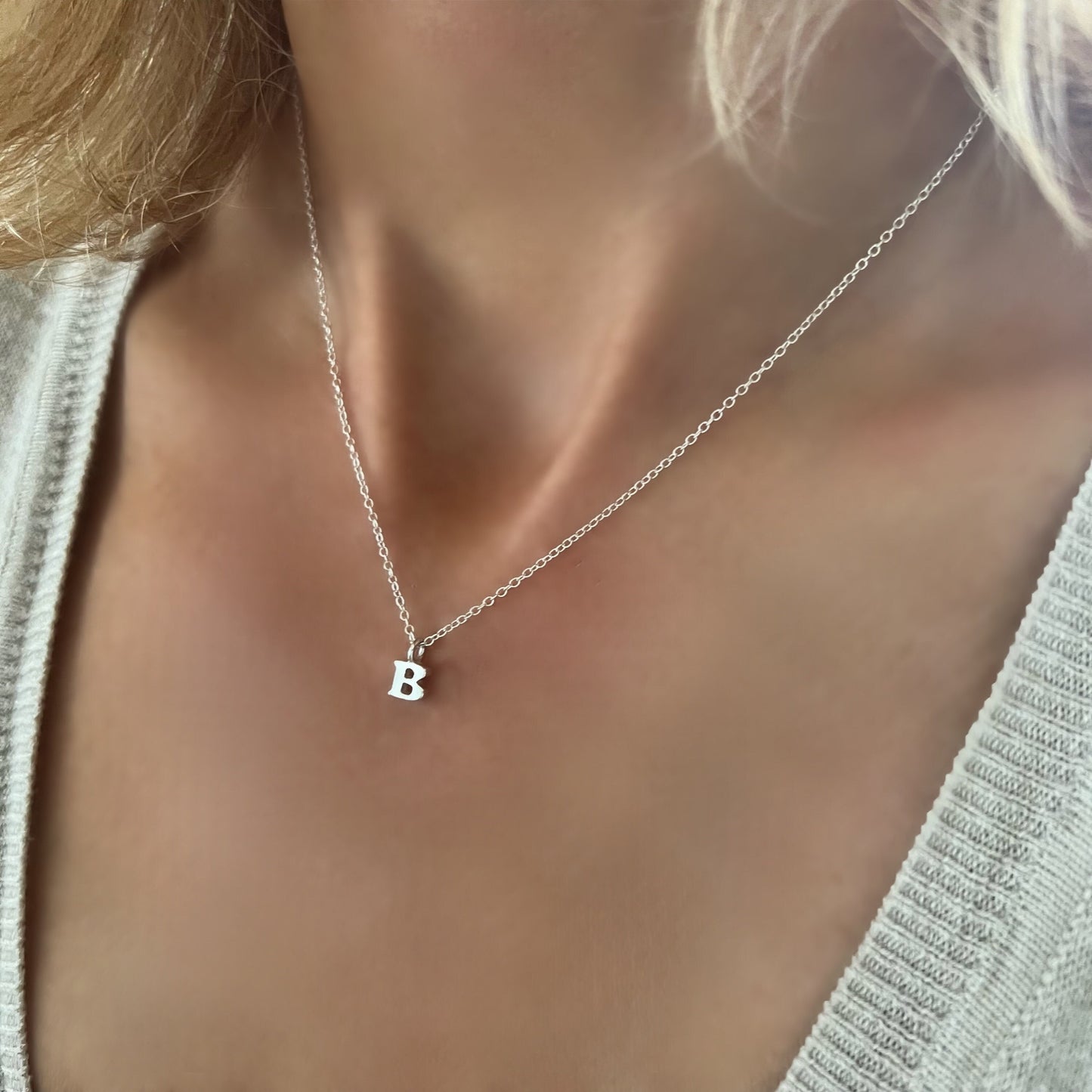 dainty initial necklace for her, monogram pendant necklace for birthday gift, custom letter necklace, Tiny letter necklace SNM12