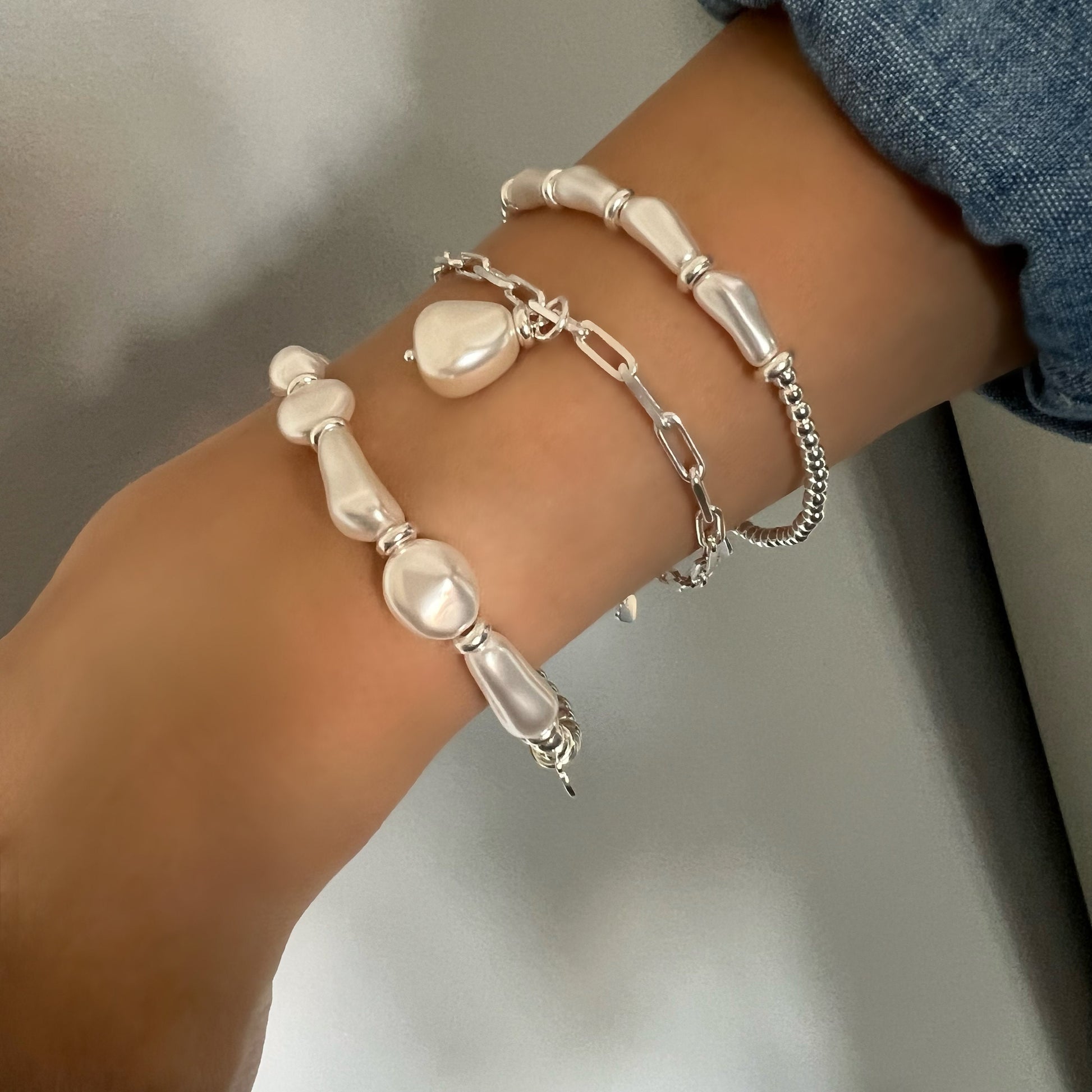 white baroque pearl bracelet, sterling silver, bead bracelet, handmade jewellery, stacking bracelet, gift for her, gift for mum REYA SBM21