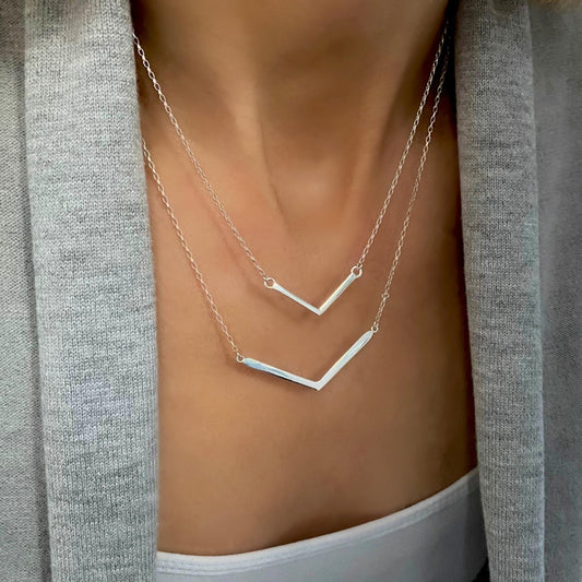 geometric V bar cabin necklace for women stealing silver