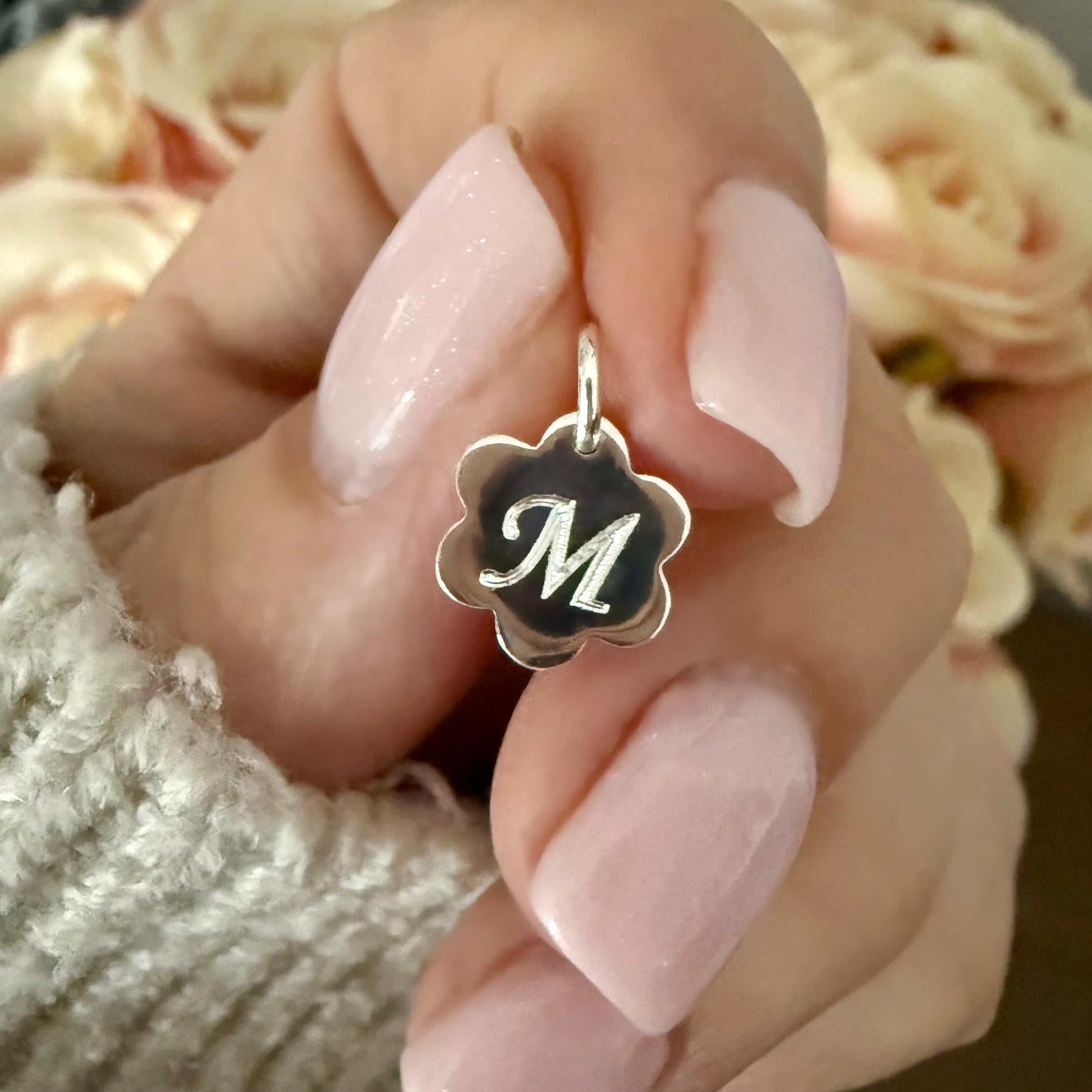 ADD ON Daisy engraved initial charm