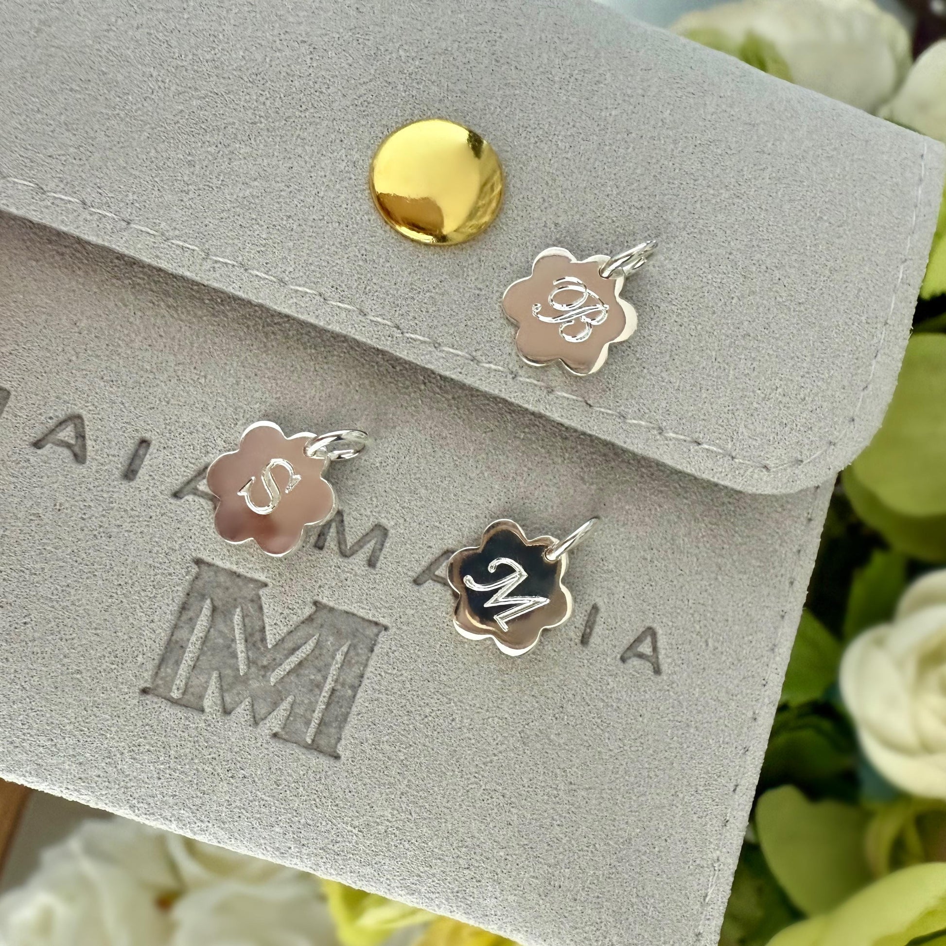 engraved initial flower charm for necklace, letter pendant, minimalist, monogram charm, personalised birthday gift, daisy mini