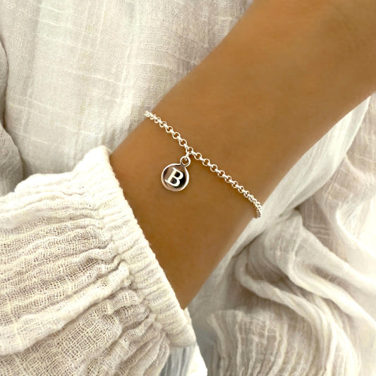 initial disc charm bracelet, engraved letter disc, sterling silver, everyday jewellery, personalised, bridesmaids gifts, gift for her, SBE10