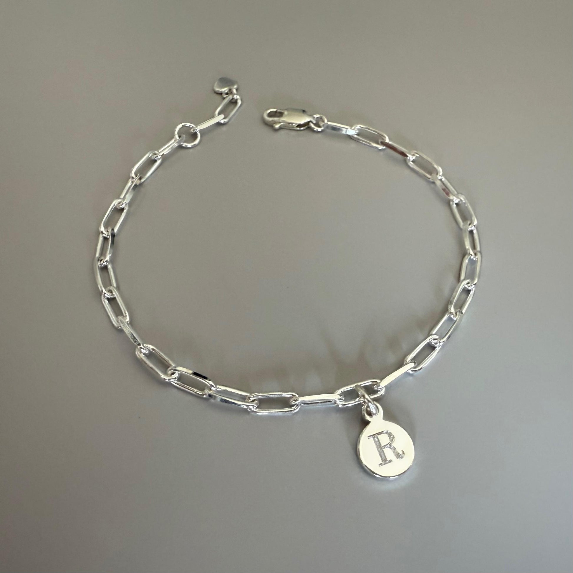 initial disc personalised bracelet, sterling silver, perfect birthday gift, paperclip layering chain, gift for sister, minimalist, SBE11