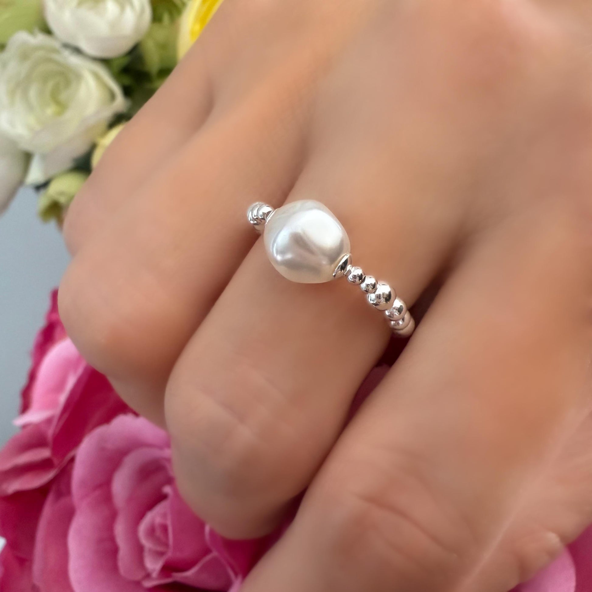 white pearl ring, sterling silver, handmade, beaded ring, stretchy ring, minimalist jewellery, gifts for women, baroque pearl, SOPHIA SRM20