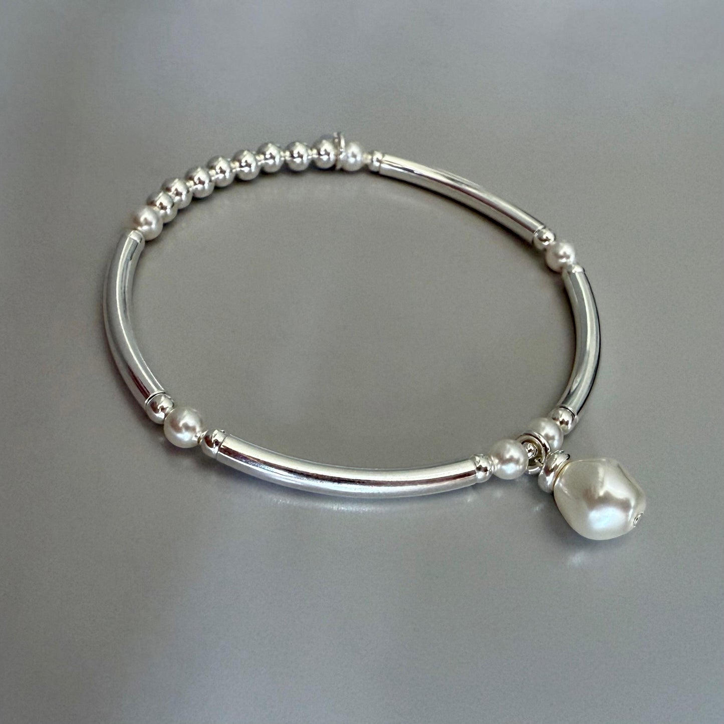 white pearl bangle, sterling silver, stretchy bracelet, bead bracelet, pearl bracelet, handmade, minimalist, gift for women, AIDA SBB08